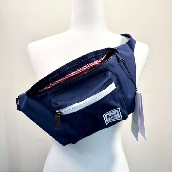 Herschel Supply Company Other - Herschel Supply Company Peacoat Navy Belt Bag NWT